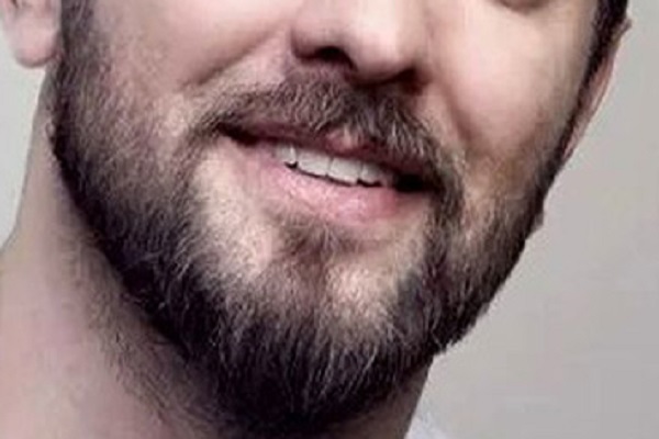 26---iranian actor smile